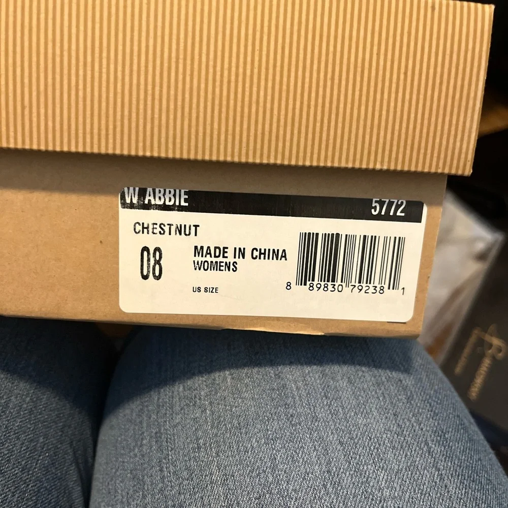 UGG Women's Tan Suede Mules - Picture 11 of 11